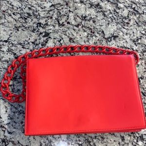 Crossbody with chain